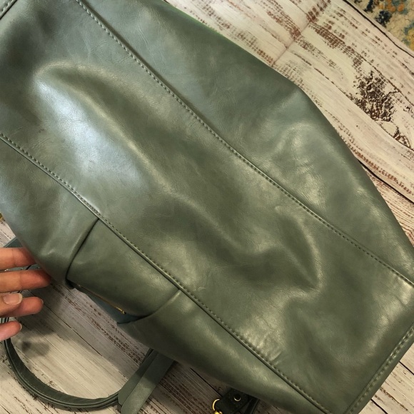 Timi & Leslie Diaper Bag and Wristlet with Stroller Straps Some Wear - Picture 10 of 14